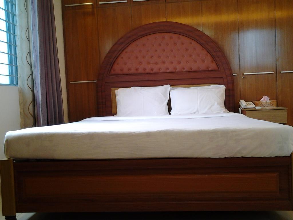 Hotel Afford Inn Dhaka Room photo