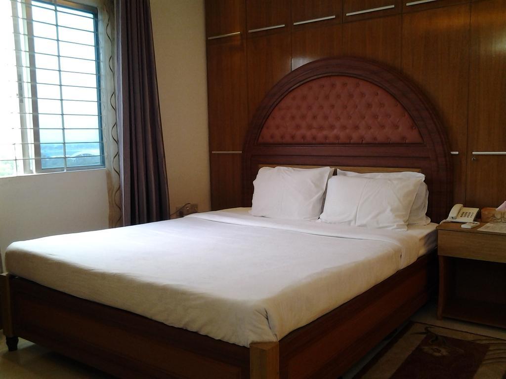Hotel Afford Inn Dhaka Room photo
